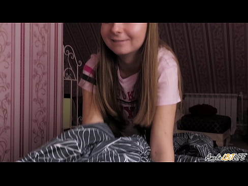 ❤️ 金发女郎深情吸吮她的闺蜜，并在她的嘴里得到了精液 ❤❌  性爱❤